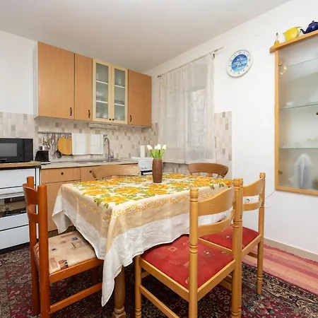 Pet Friendly In Kastel Stari *