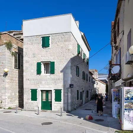 Pet Friendly In Kastel Stari